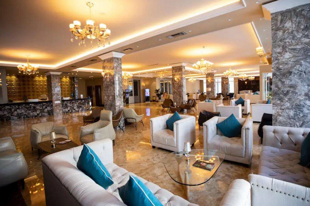 Grand Blue Fafa Resort & Spa ดูร์เรส ภายนอก รูปภาพ
