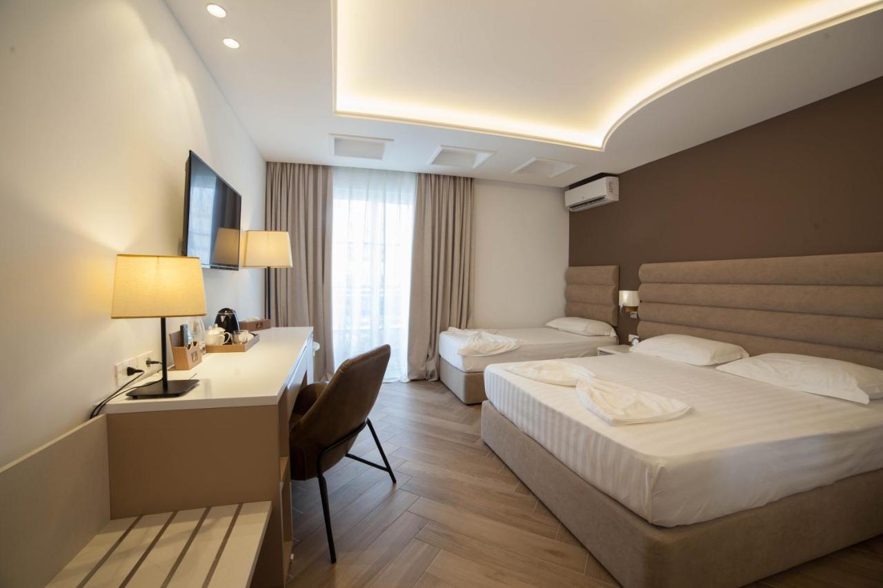 Grand Blue Fafa Resort & Spa ดูร์เรส ภายนอก รูปภาพ
