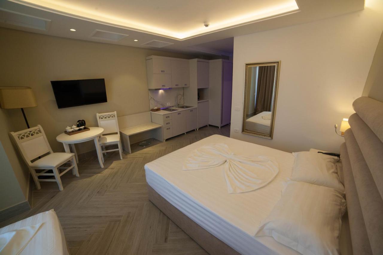 Grand Blue Fafa Resort & Spa ดูร์เรส ภายนอก รูปภาพ